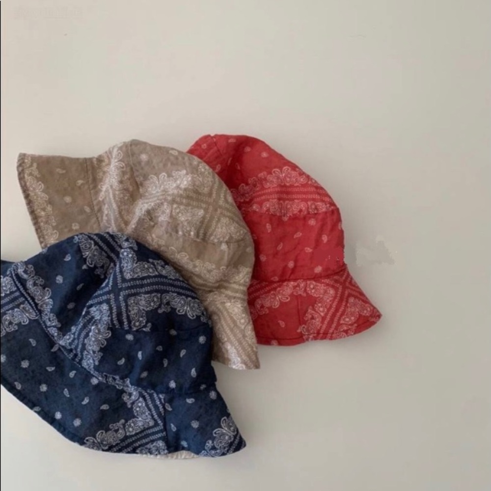 Kids Paisley reversible Bucket Hat
